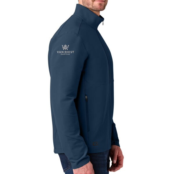 Kinetic Soft Shell 2-Sided Design_Shoulder Thumbnail